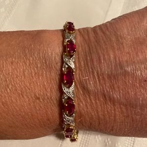 Women’s Bracelet Diamonds Garnet NWOT